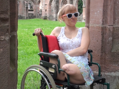 Pamela - Natural Girl Clip1