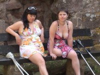 Victoria & Milena - Burg (Video)