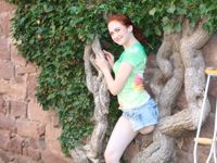 Elena - castle lady (Video)